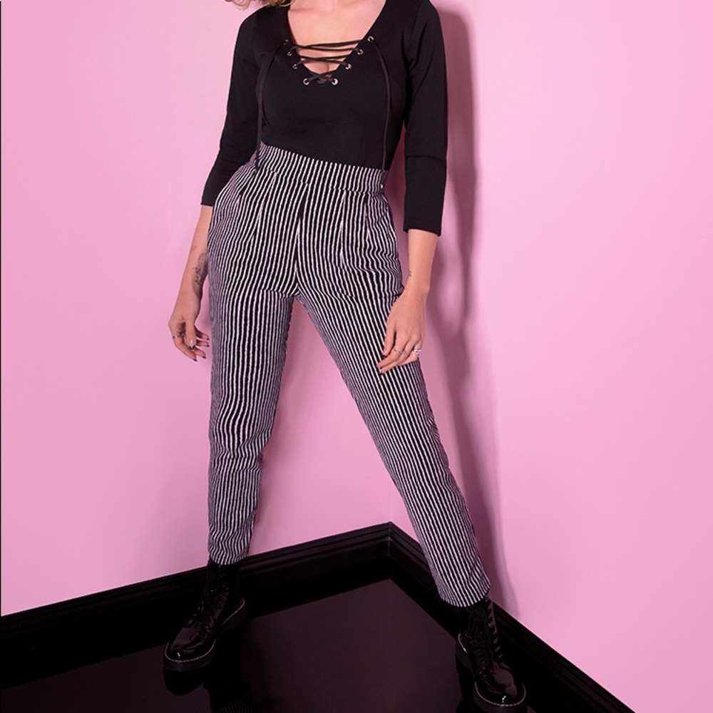 Vixen Miss Kitty Cigarette Pants in Black Stripe